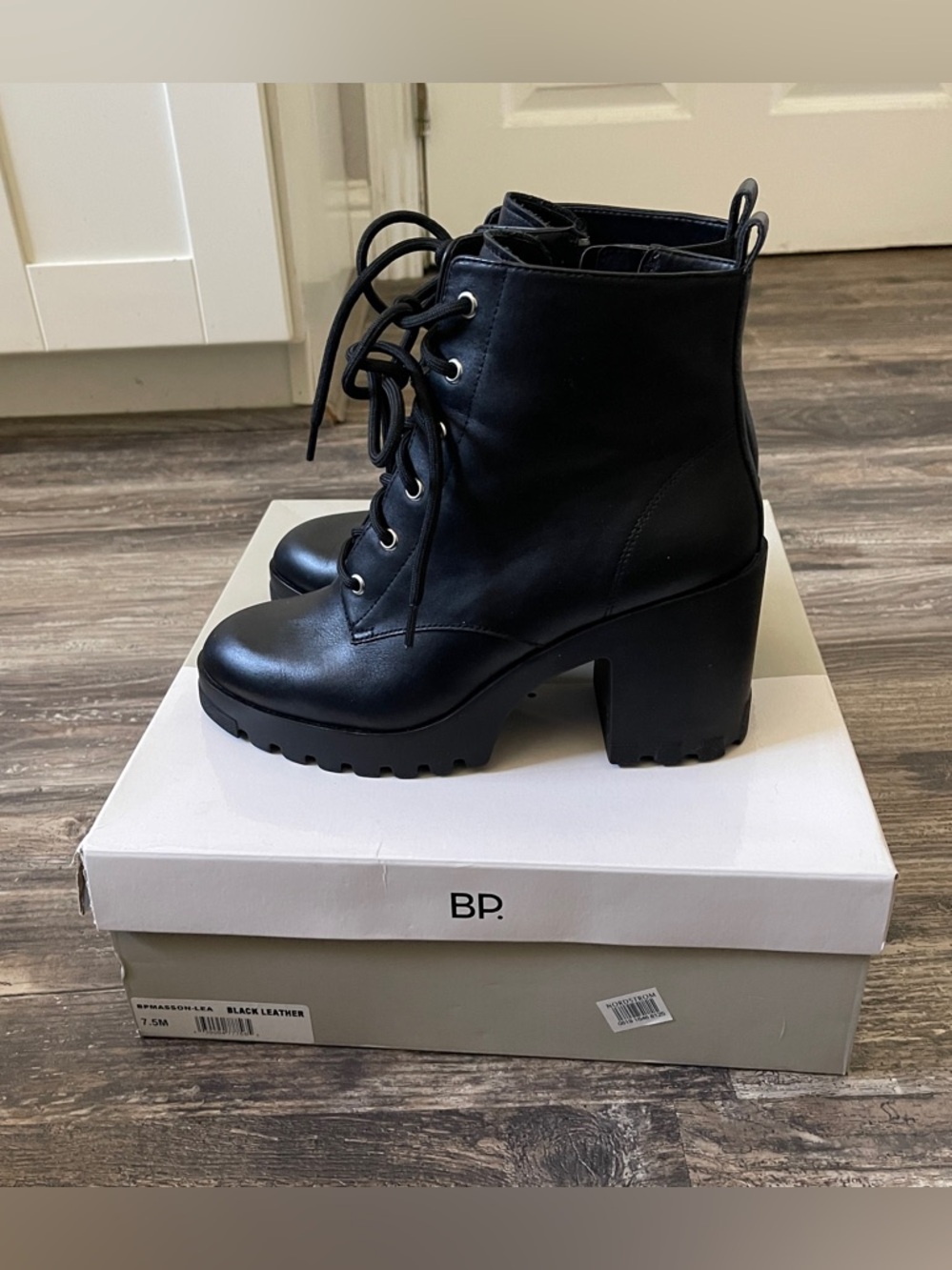 BP Black Leather Lace Up Ankle Boots 7.5 Lug Sole Block Heel Combat Boot - Picture 5 of 11